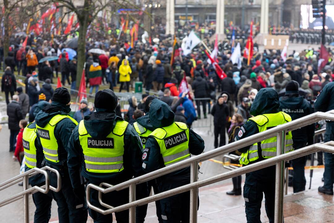 Protestas prie Seimo Sausio 13-ąją