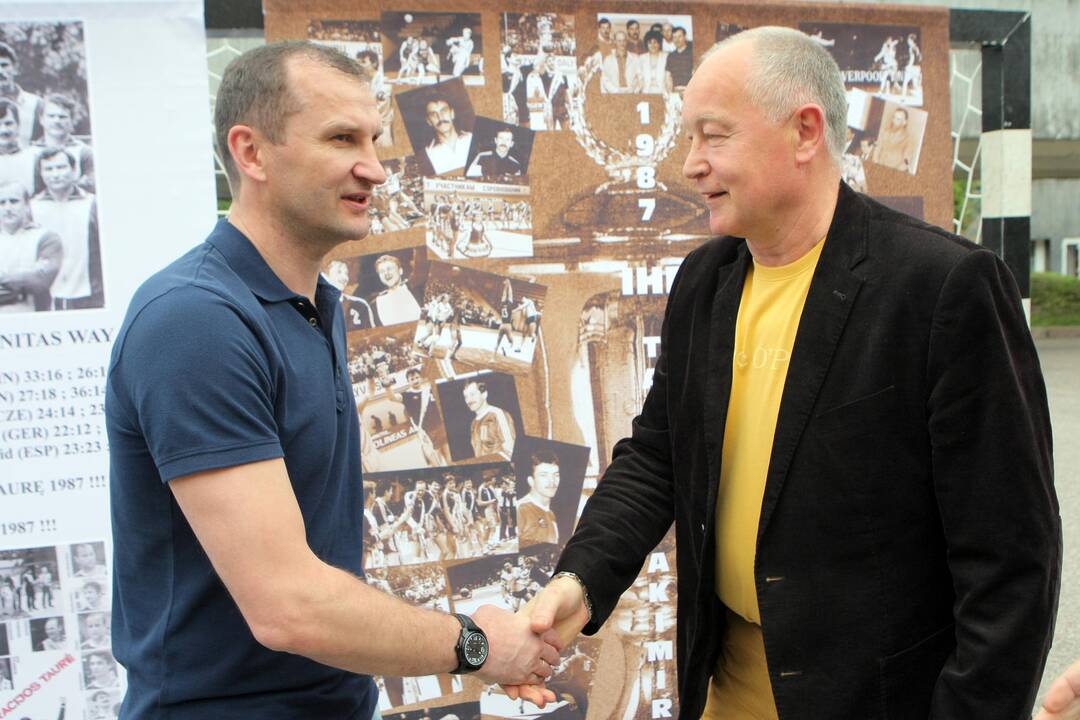 Patirtis: Ukrainos klubas – ne pirma G.Savukyno karjeros užsienyje stotelė; Lietuvos rankinio specialistas anksčiau dirbo Islandijoje, Baltarusijoje, Norvegijoje, Suomijoje.