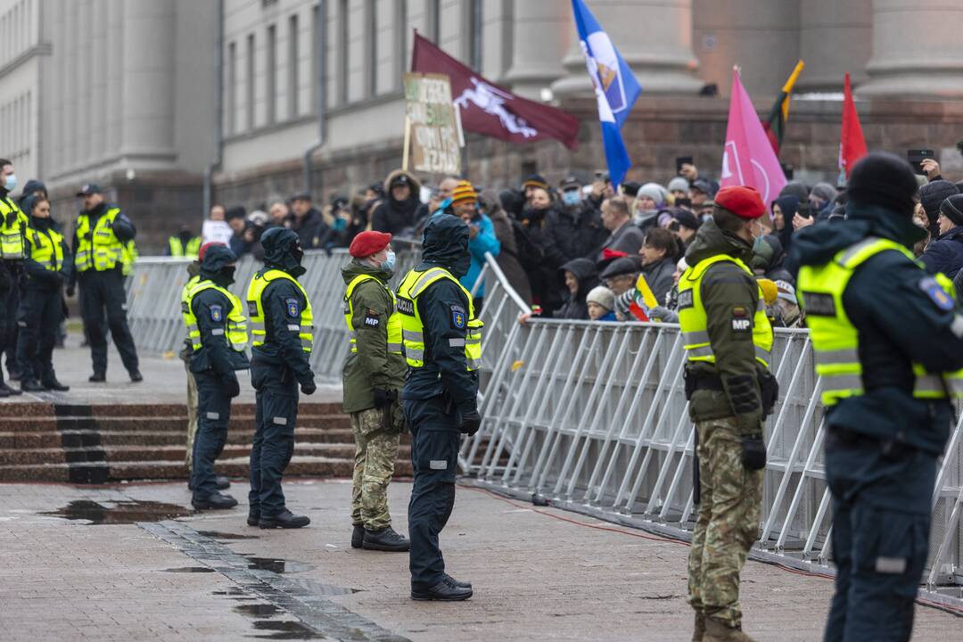 Protestas prie Seimo Sausio 13-ąją