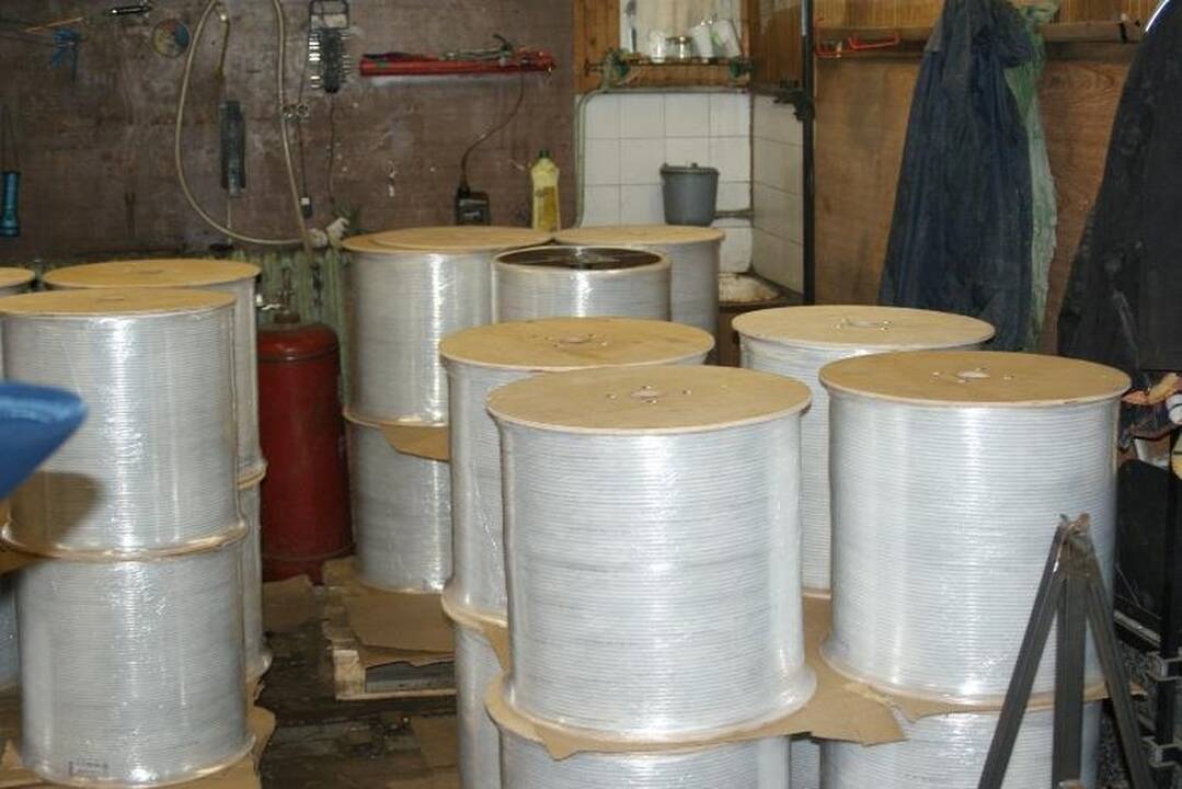 Vilnietis kontrabandines cigaretės slėpė laidų ritėse