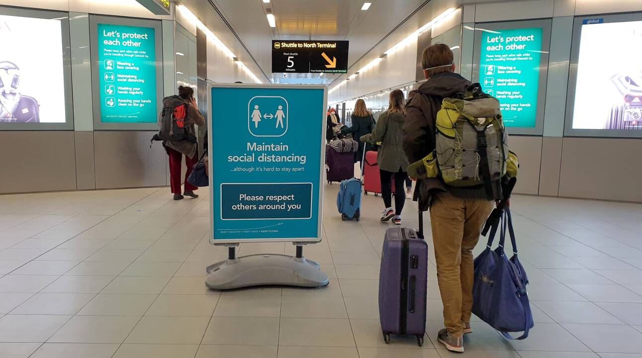 Pranešė, kada bus parskraidinami pirmieji JK įstrigę lietuviai