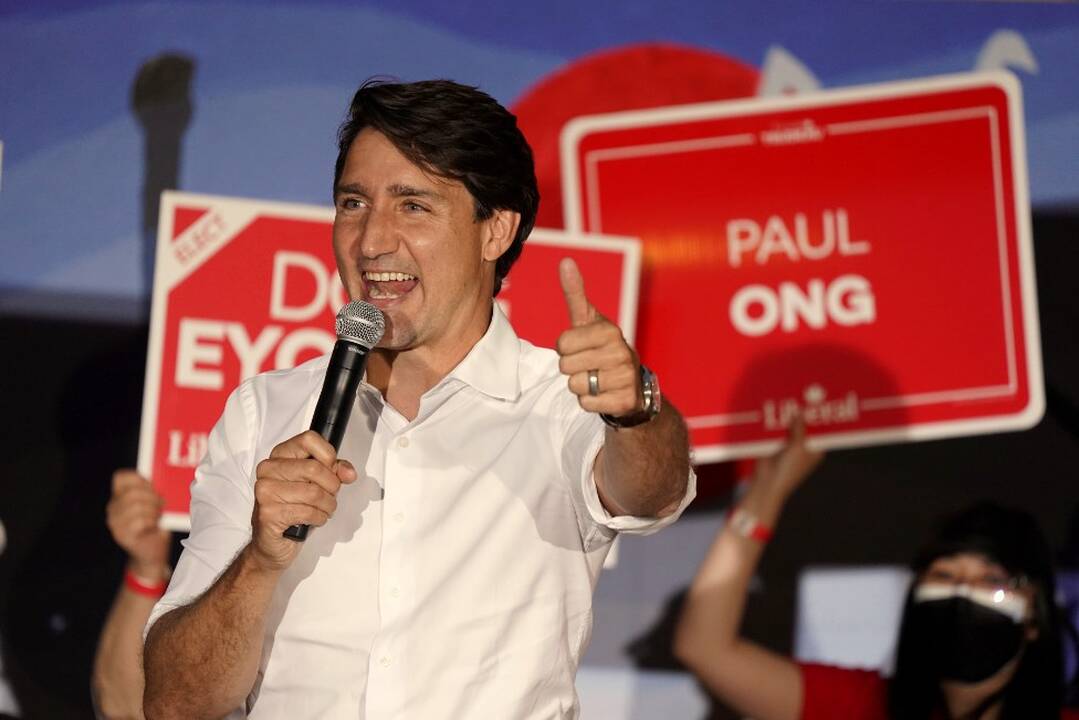 Rinkimus Kanadoje laimėjo J. Trudeau liberalai, rodo televizijos prognozės