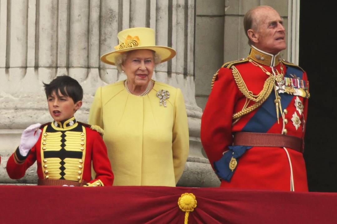 1947 m. Vestminsterio abatijoje Londone įvyko princesės Elizabeth II ir leitenanto Philipo Mountbatteno vedybos.