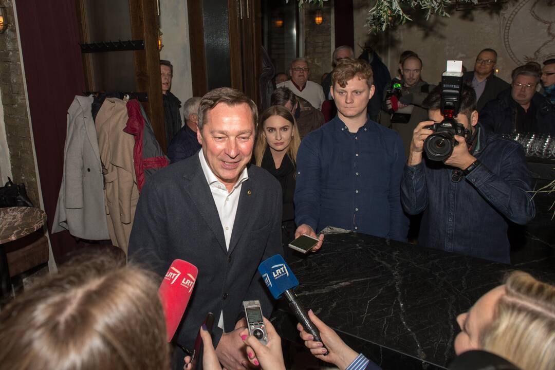 Kandidatai į merus laukia rinkimų rezultatų