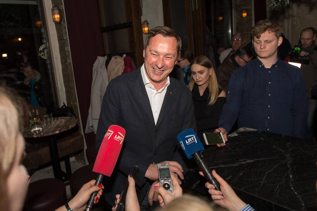 Kandidatai į merus laukia rinkimų rezultatų