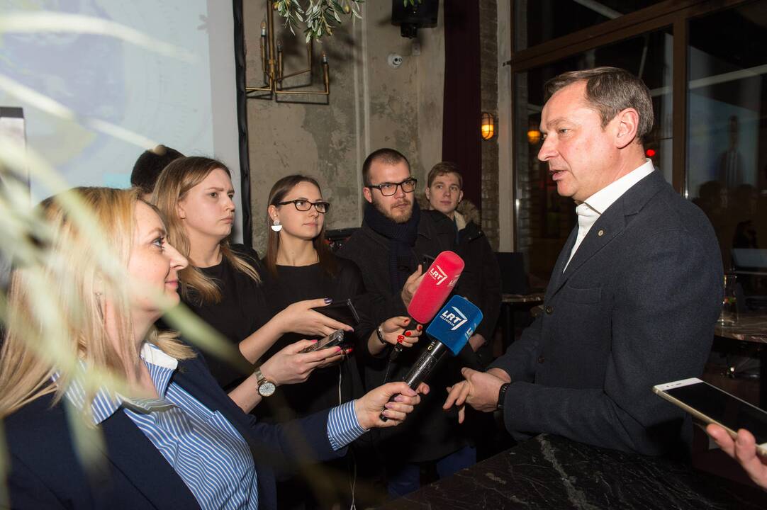 Kandidatai į merus laukia rinkimų rezultatų