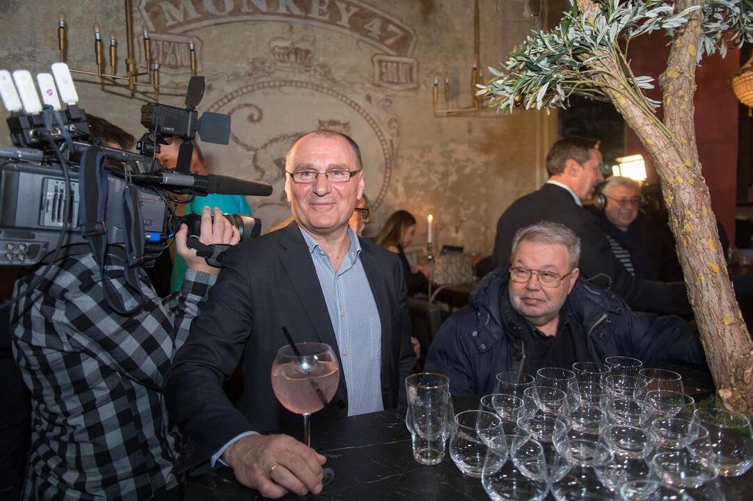 Kandidatai į merus laukia rinkimų rezultatų