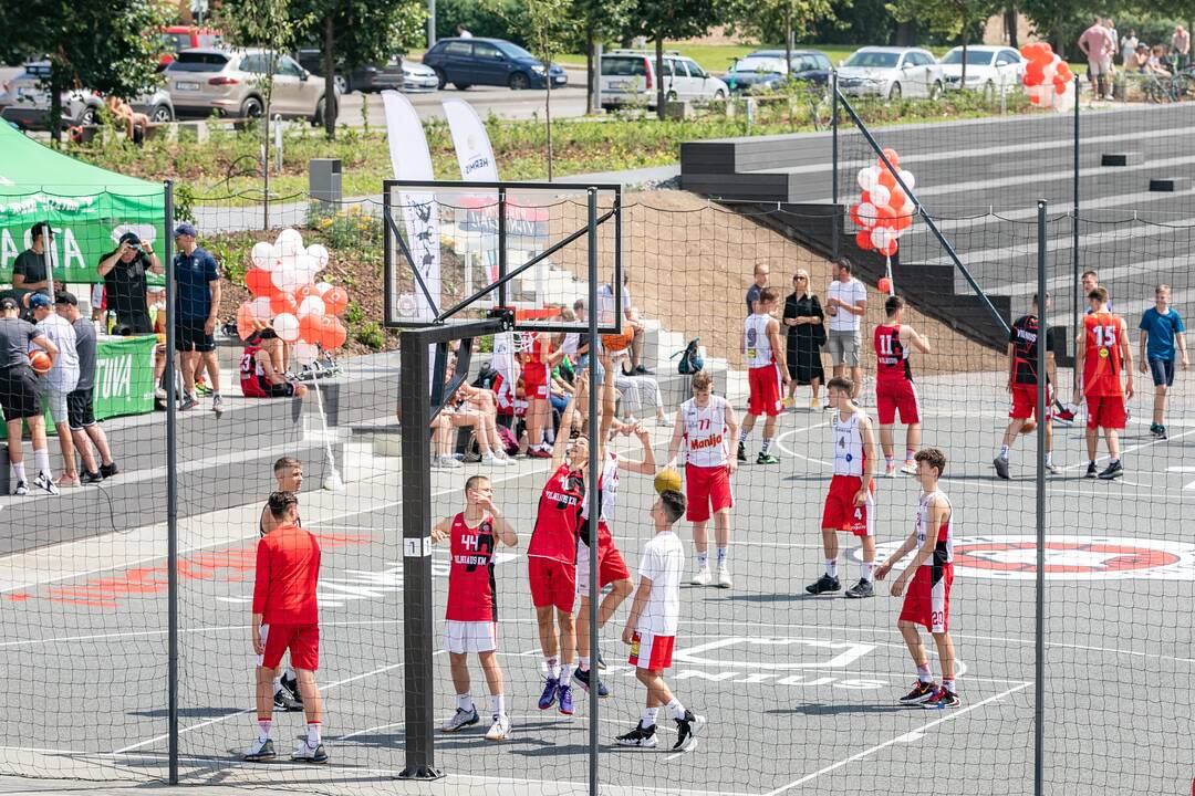 Atnaujintas Baltojo tilto sporto aikštynas 