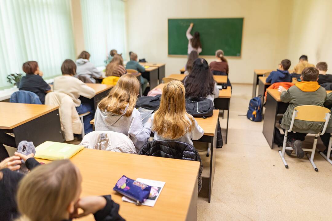 Siekiama didinti pamokų lankomumą: tėvai galėtų pateisinti tik 5 praleistas dienas