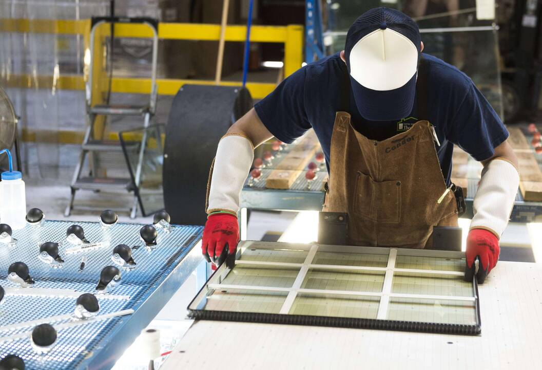 Alytuje atidaroma 9,2 mln. eurų vertės stiklo paketų gamykla