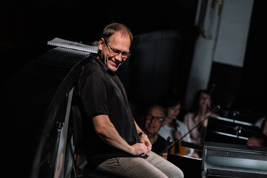 Procesas: po kelių dienų teatro scenoje skambėsiančios operos repeticijų akimirkos.