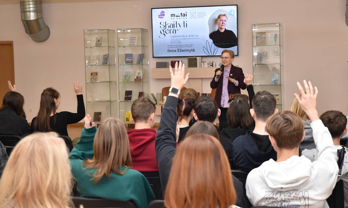 Esmė: „Filmai, kuriuose daug veiksmo, – lyg greitasis maistas mūsų gyvenime. Knygai reikia erdvės ir laiko“, – palygina skaitymo ambasadorė J. Šeduikytė. 