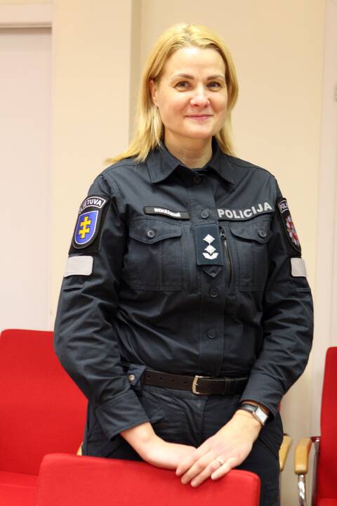 Nemalonu: laiptinėje ir šalia jos rasti panaudoti kruvini švirkštai šiurpina daugiabučio gyventojus.