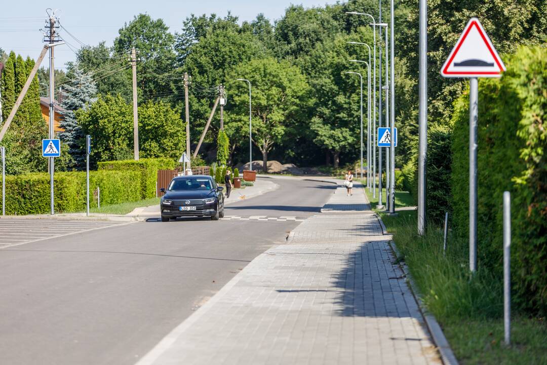 Jungtis: Teleičių kaime (Garliavos apylinkių seniūnija) rekonstruota Mokyklos gatvė, jungianti Artojų ir Vasario 16-osios gatves.