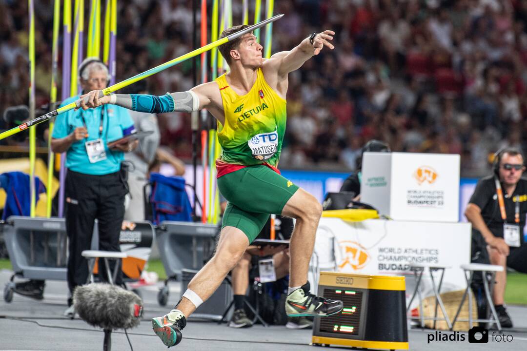 Debiutas: G. Karinauskaitė tarp 35-ių 3 000 m kliūtinio bėgimo dalyvių užėmė 21 vietą.