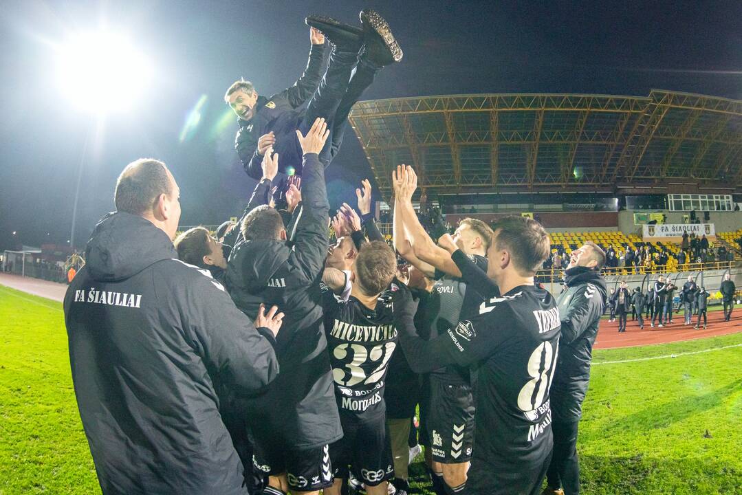 Finišas: trenerio N. Mačiulio (dešinėje) vadovaujami Kauno žalgiriečiai A lygos sezoną užbaigė laimėję penkerias iš šešerių A lygos rungtynių.