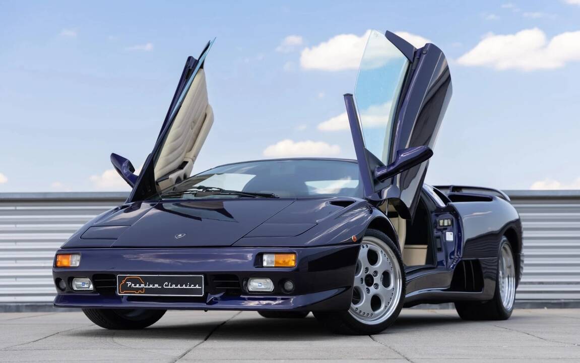 Vairuotojas: D. Trumpas išskirtiniu „Lamborghini Diablo VT Roadster“ džiaugėsi penkerius metus.