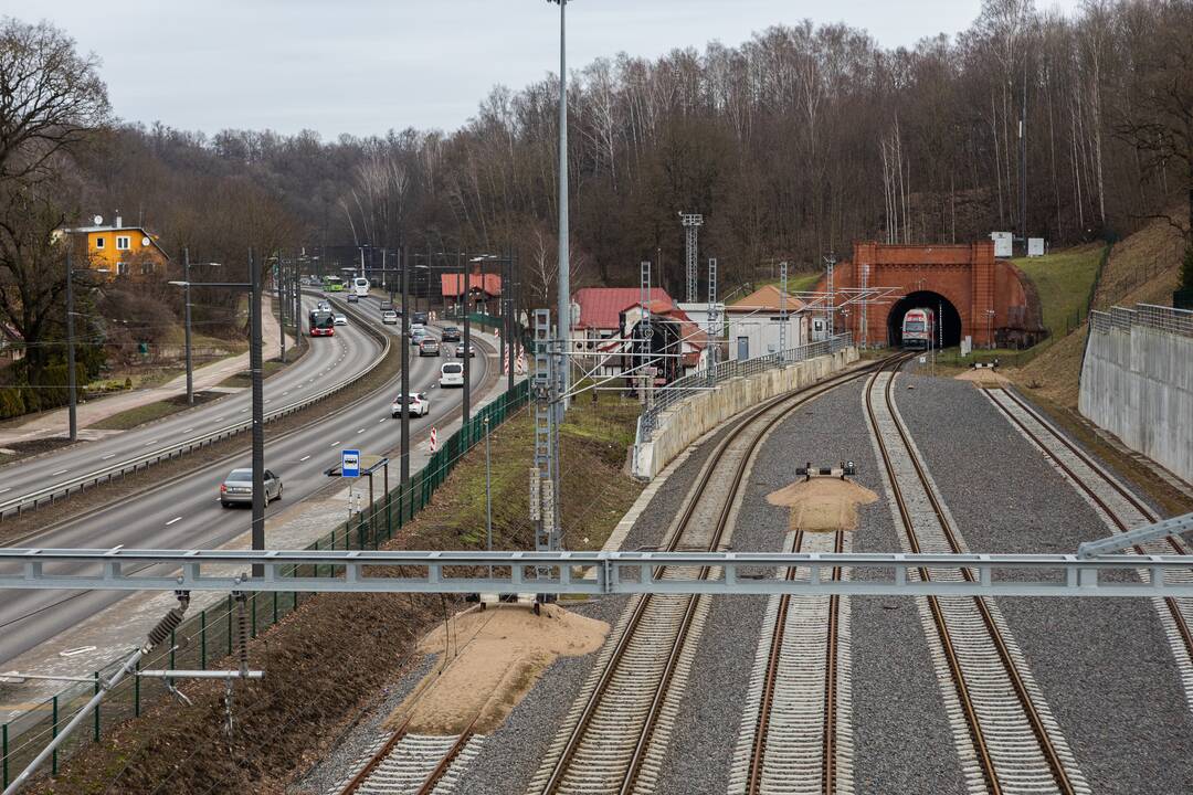 Infrastruktūra: esami pėsčiųjų viadukai esą galėtų būti išėjimas iš automobilių aikštelės į miesto centrą.