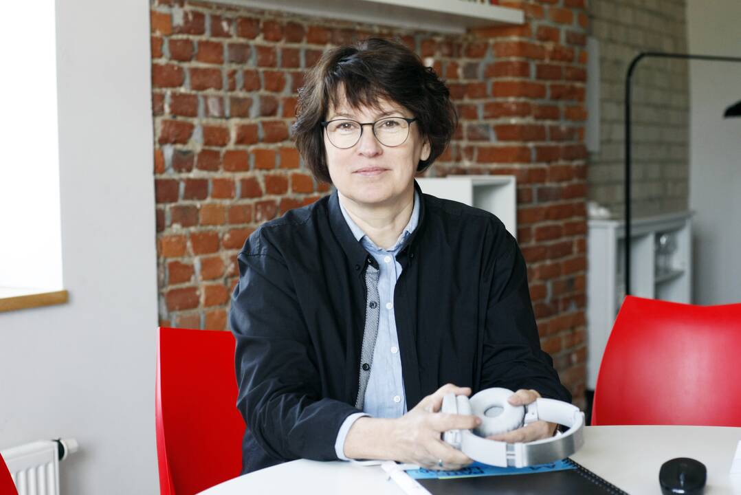 Iš kairės: Aušrinė Armonaitė ir Kristina Postornak