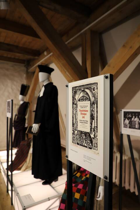 Klaipėdos etnokultūros centro vaikų folkloro ansamblis „Kuršiukai“.