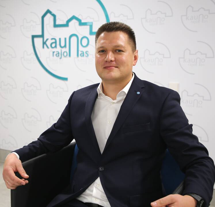 Veikla: gausindamas laimėjimų ir medalių kraitį, disko metikas A. Gudžius nuo vaikystės vietų nenutolo – jose ūkininkauja.
