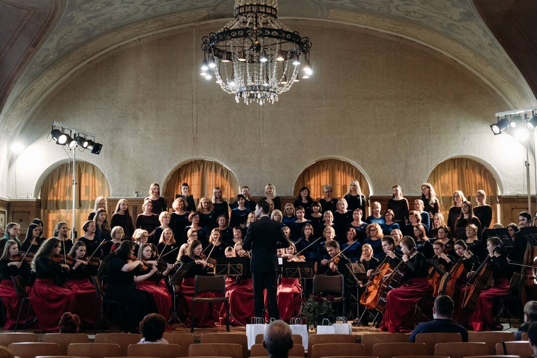 Tarptautinio moterų chorų ir vokalinių ansamblių festivalio-konkurso „Vox Maris“ tradicija – jungtinio choro pasirodymas su orkestru.