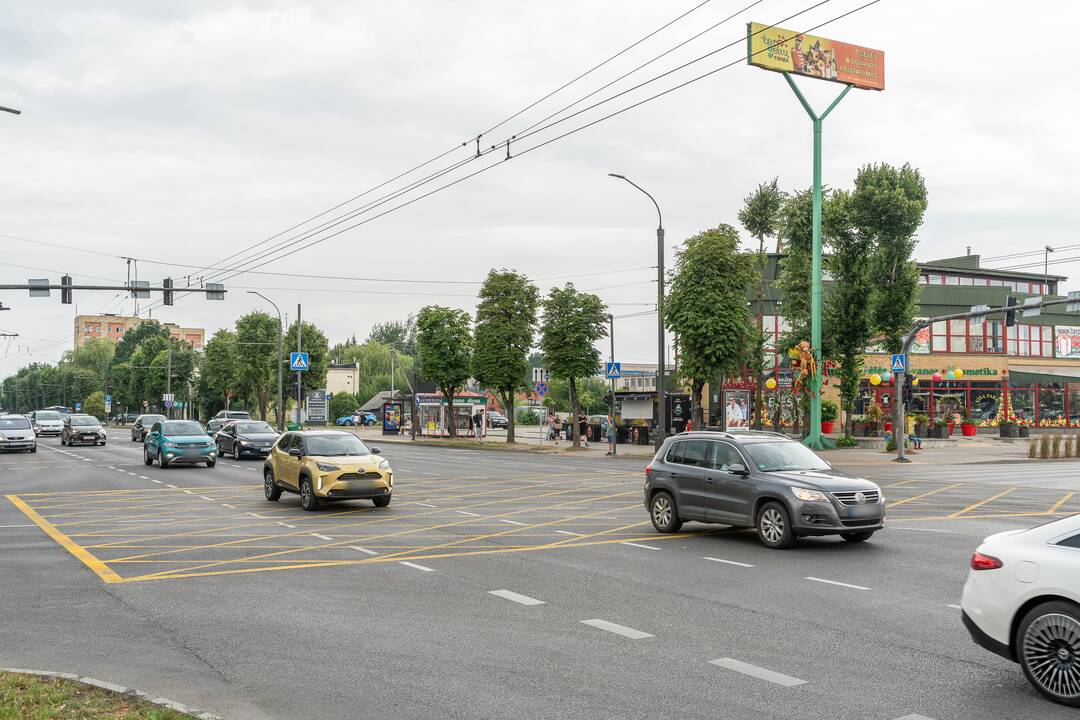 Problema: Muravos sankryžą dažniausiai užkimšdavo į kairę sukantys vairuotojai.