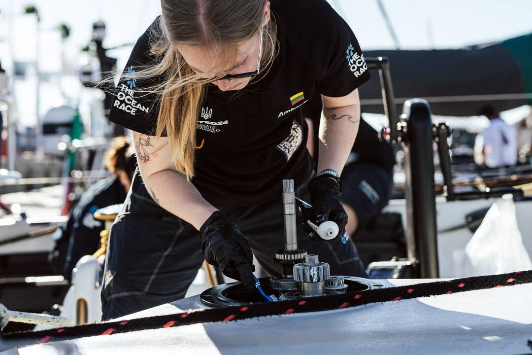 Susikaupusi: rimties akimirka prieš sudėtingas „The Ocean Race Europe“ varžybas.