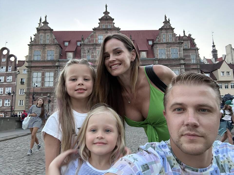 Laimingi: „Visi kartu mes praleidžiame labai daug laiko. Tai puiku!“ – džiaugiasi P. Bagdanavičius, vertinantis ir branginantis laiką su šeima.