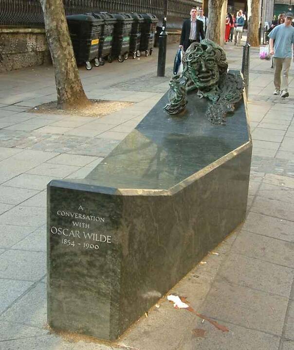 Jurgenas Goertzas. Kiškis.