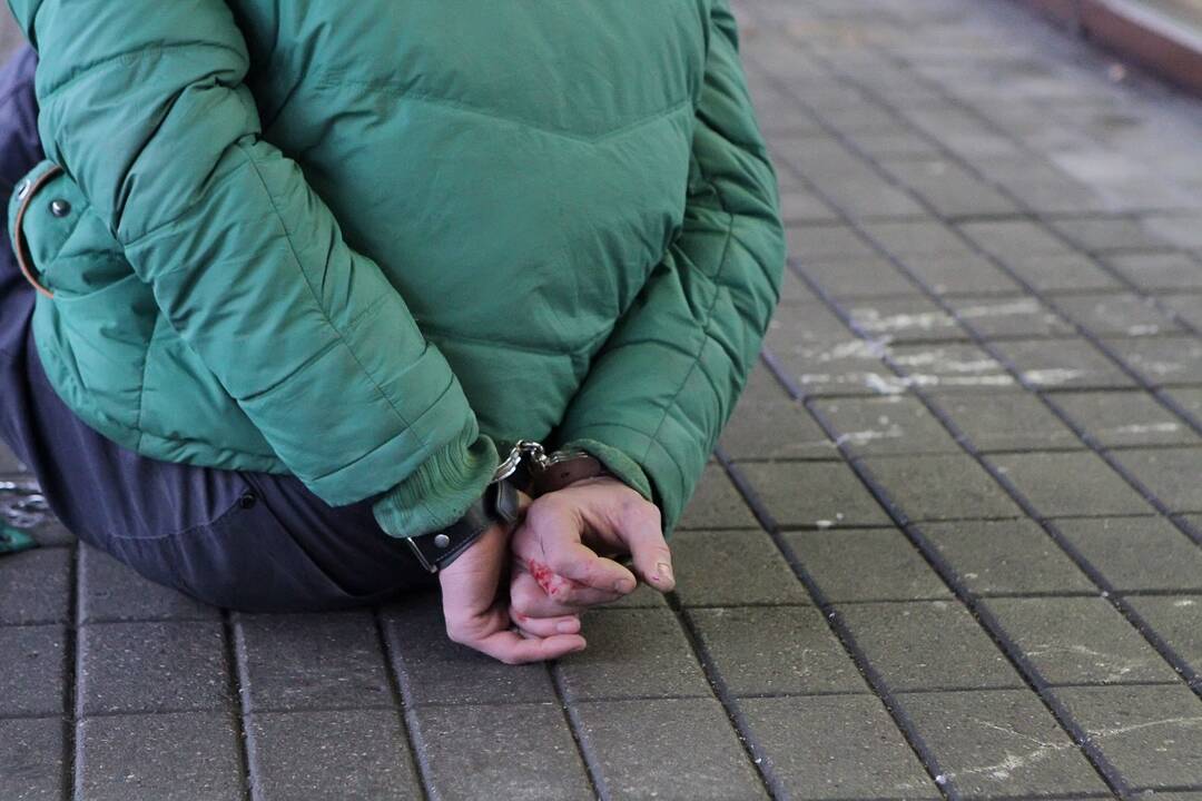 Statistika: Klaipėdoje per tris mėnesius išduoti šimtai apsaugos nuo smurto artimoje aplinkoje orderiai, artimi žmonės toliau smurtauja vienas prieš kitą.