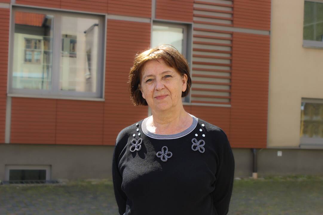 Drąsa: gūdžiais sovietmečio metais kažkoks patriotas įkopė į elektrinės kaminą ir iškėlė joje vėliavą bei antisovietinį šūkį.