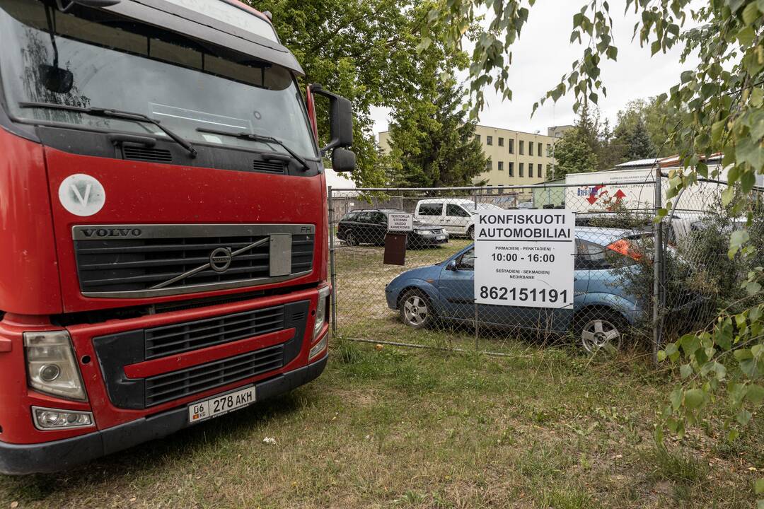 Zona: čia patenka prasižengusių vairuotojų automobiliai.