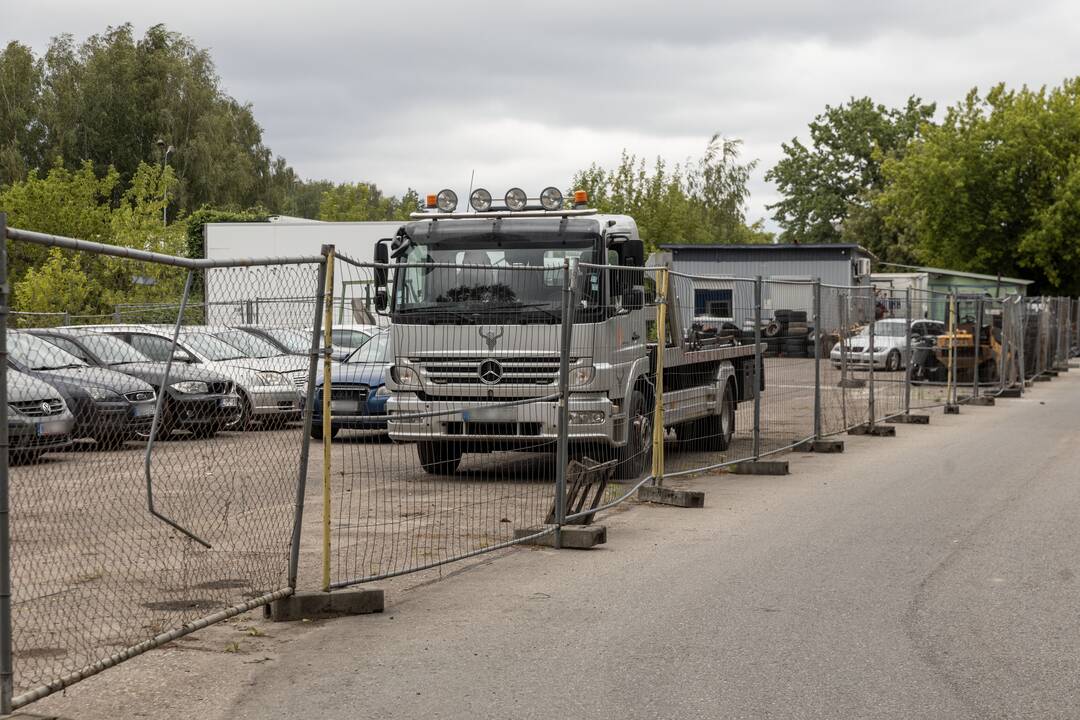Zona: čia patenka prasižengusių vairuotojų automobiliai.