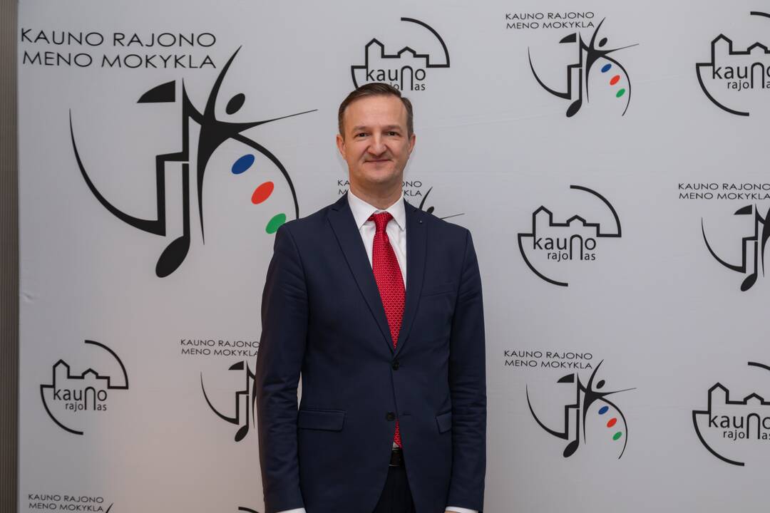 Šventė: mokyklos jubiliejus paminėtas ir scenoje.