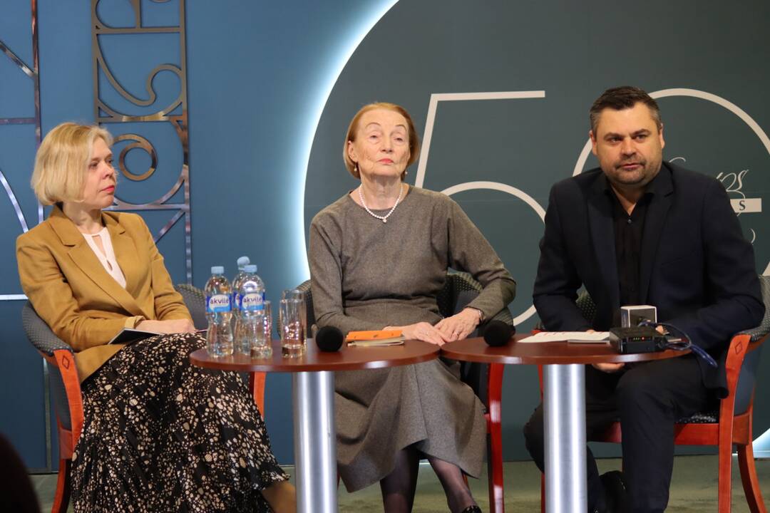 Pasidalijo: apie šią savaitę prasidėsiančio festivalio įdomybes pasakojo J. Skiotytė-Norvaišienė (kairėje), D. Kšanienė ir T. Grabys.