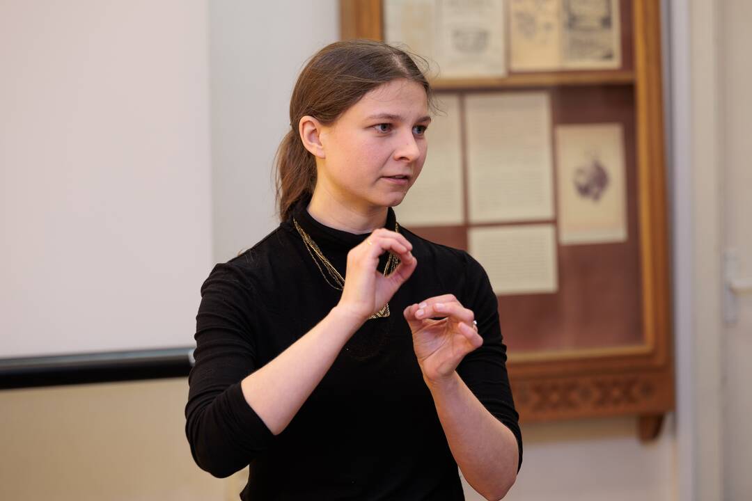Pradžia: V. Tomkutė-Taujanskienė savo pirmąjį velykaitį vašku išmargino būdama maždaug ketverių.