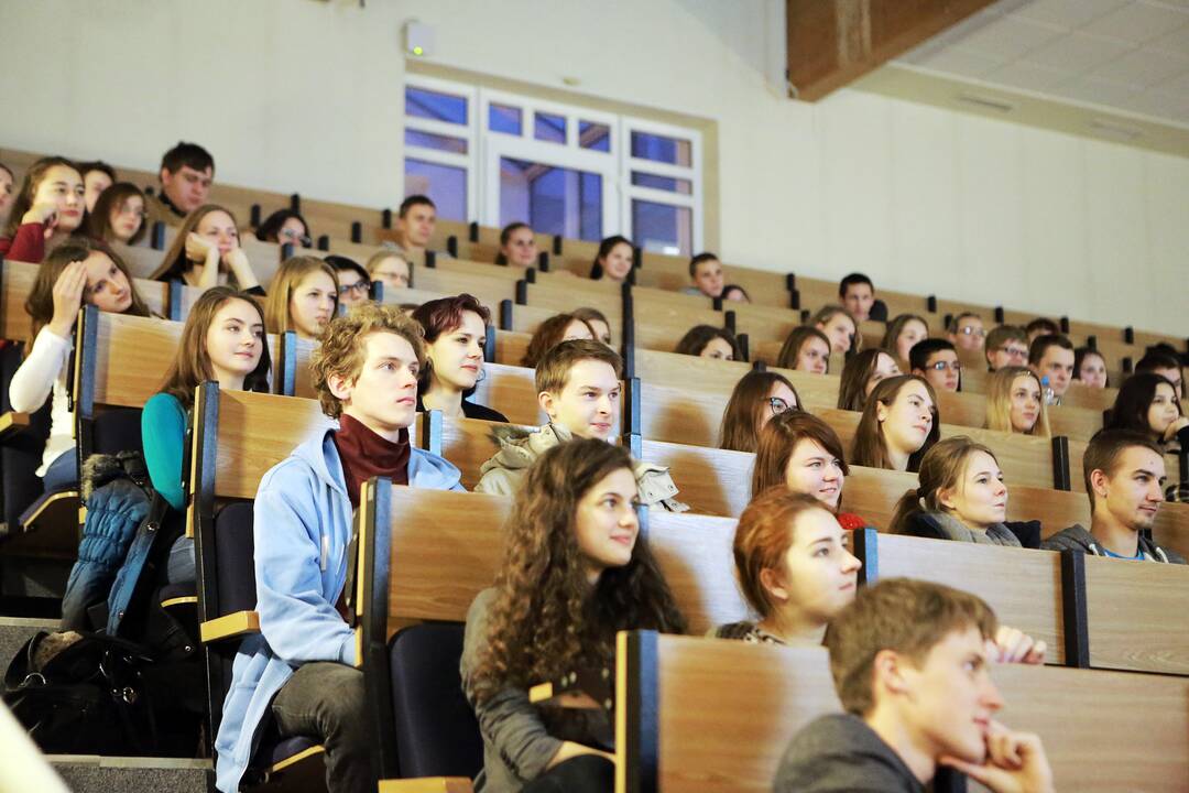 Studentams – netikėta studijų pabaiga: ėmė ir uždarė programą