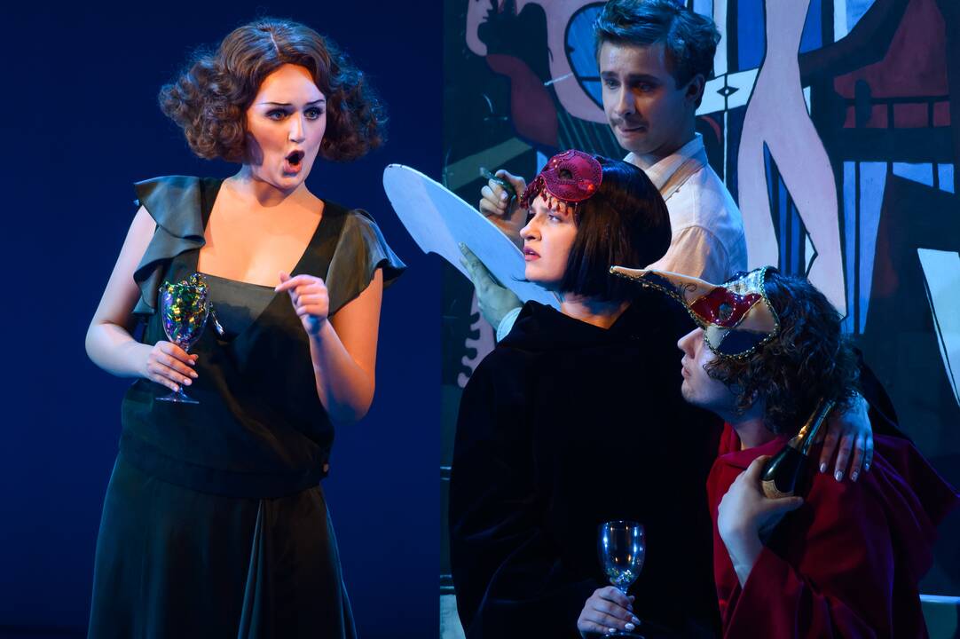 Duetas: pagrindinė operetės pora – grafas Renė (A. Apšega) ir solistė Andžela (G. Bukinė).