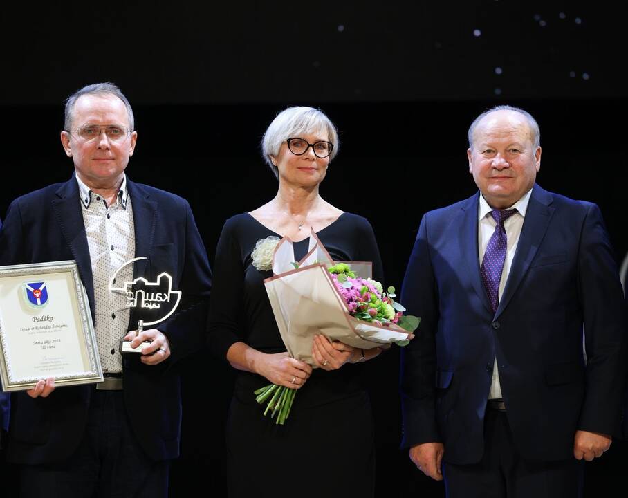 Patogumas: net Tiną ūkininkai gali palikti mėnesiui vieną – jai maitinti įrengta automatinė šėrykla.