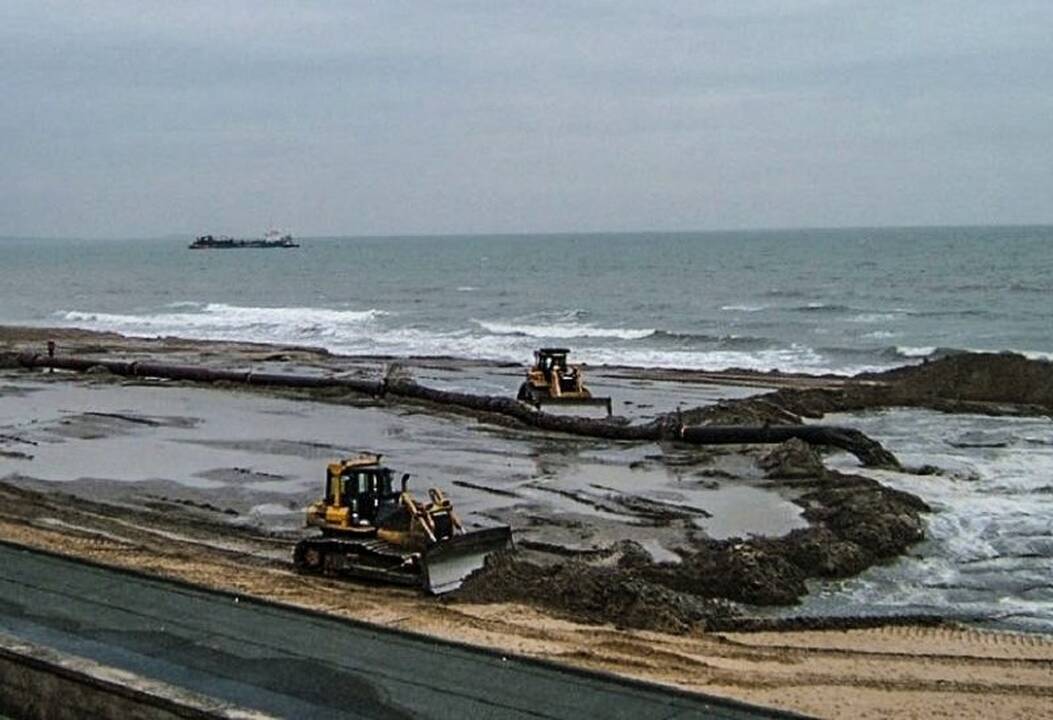 Procesas: 2020 m. pavasarį smėliu iš jūros naujai buvo formuojami Palangos paplūdimiai, tai virto kelerius metus užsitęsusiu ginču teismuose.