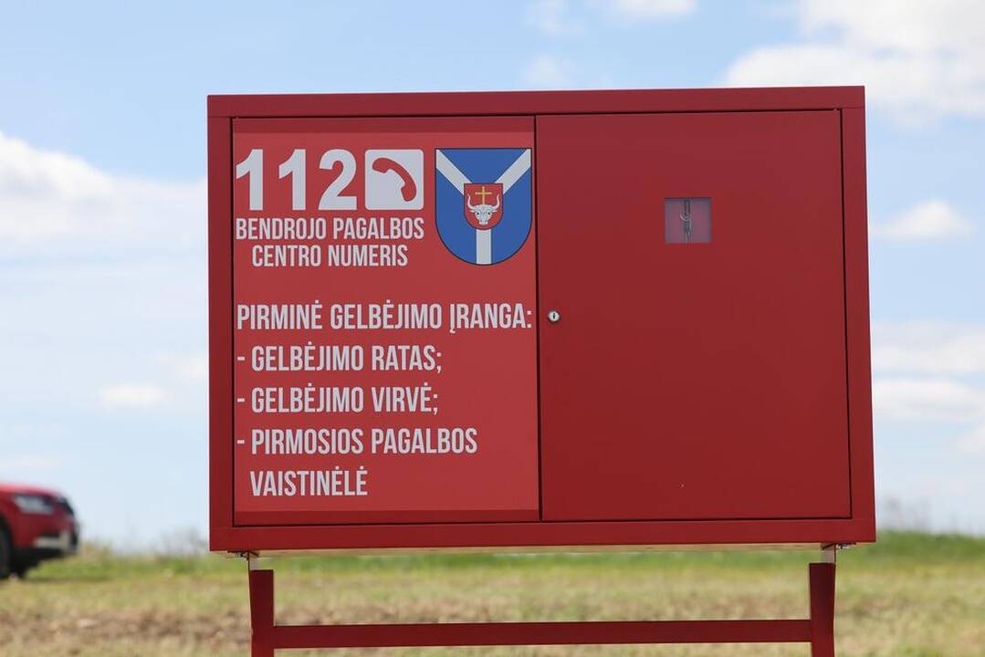 Pradžia: kai kurie pakaunės gyventojai jau atidarė vasaros sezoną prie vandens.
