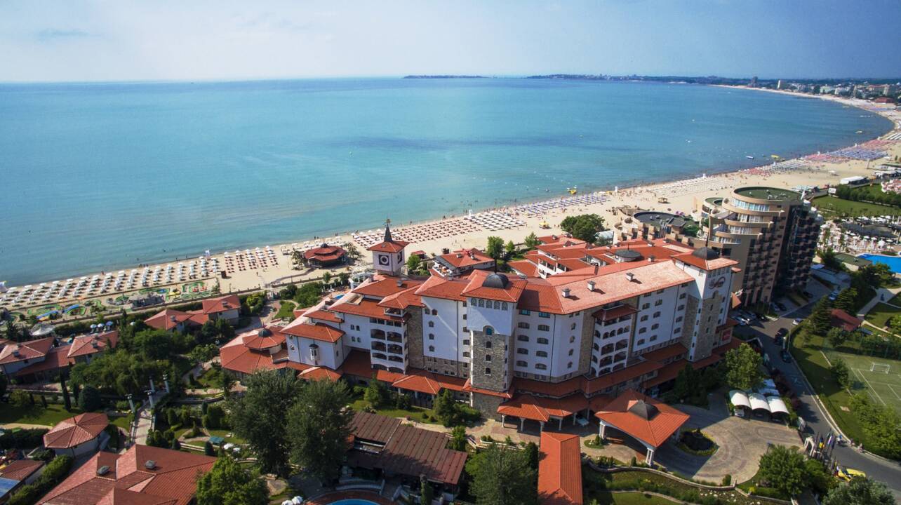 Senovinis: Nesebare, skaičiuojančiame 3 tūkst. metų siekiančią istoriją, žavi ir istoriniai paminklai, ir unikali medinė architektūra. 