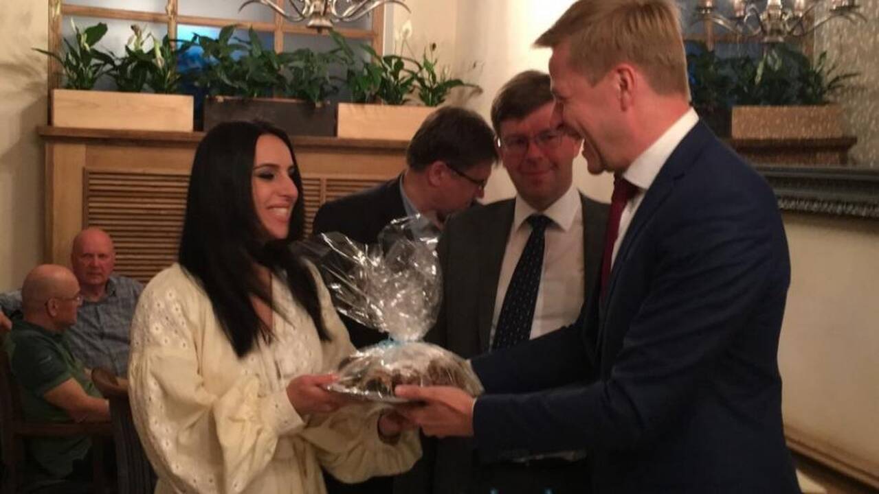 Vilniaus meras vaišino „Eurovizijos“ nugalėtoją šimtalapiu ir kvietė atvykti