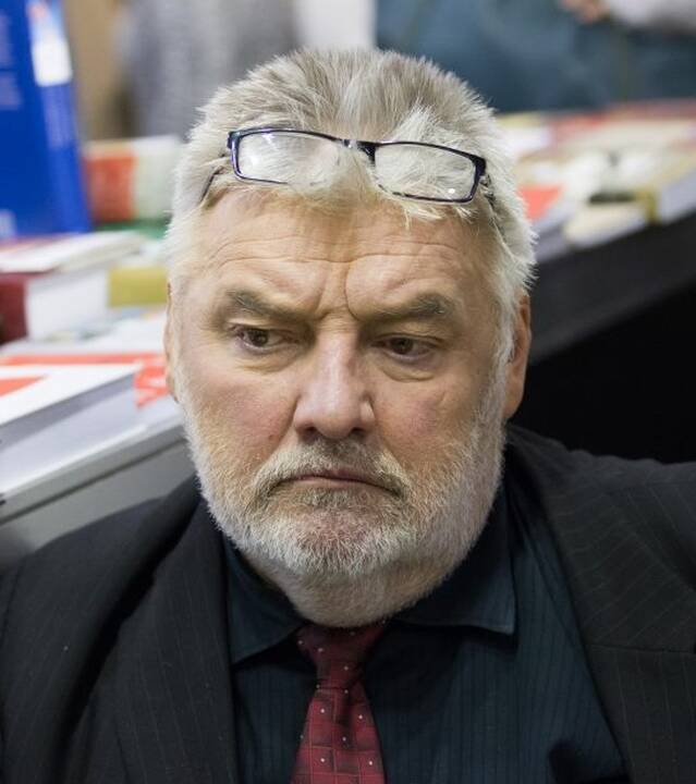 Pavyzdys: burlaiviai Dangėje, galbūt ir B. Pieperio statyti, XIX a. raižinyje.