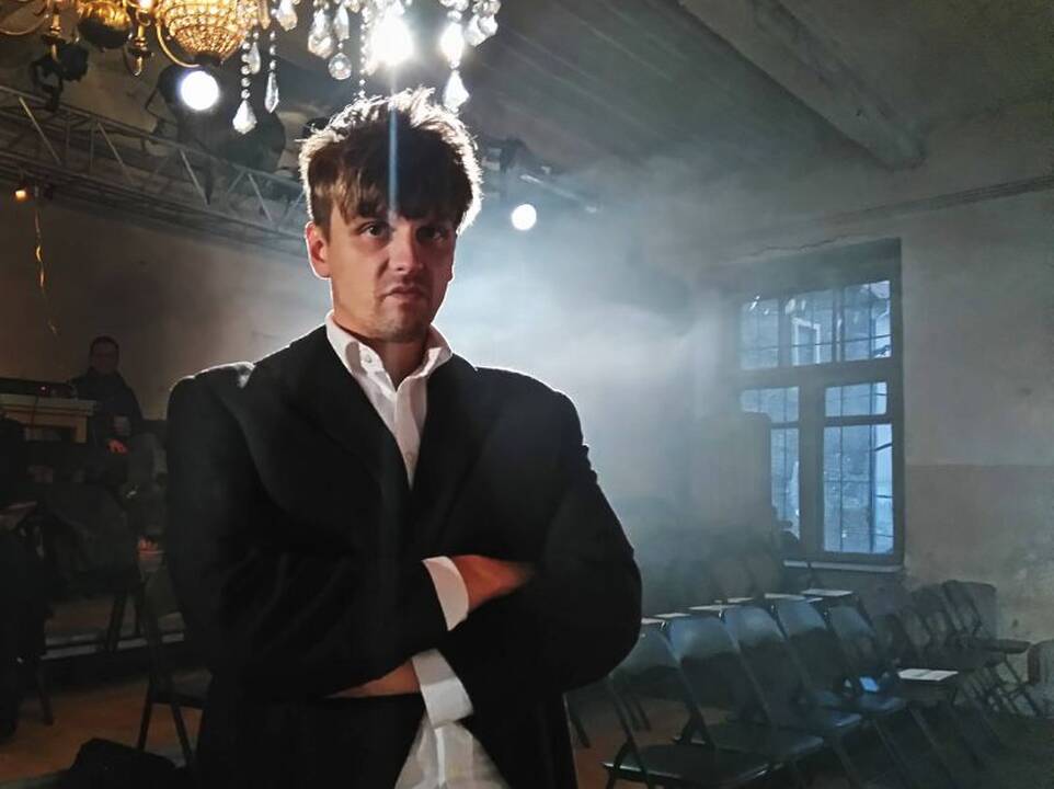 Kelias: „Gyvenimas dovanoja tuos vaidmenis būtent tada, kai tau jų reikia“, – sako produktyvumu išsiskiriantis aktorius.