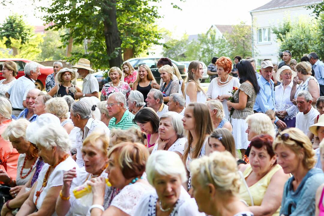 Naugardiškių parke pagerbtos Onos