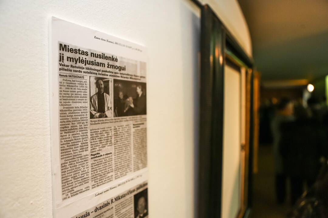 R. Mikutavičiaus kolekcijos parodos atidarymas