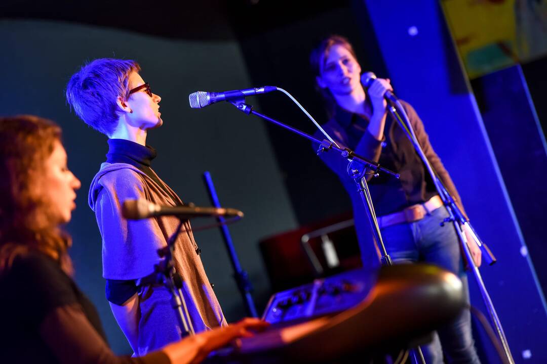 Dainuojamosios poezijos konkursas „Mažoji akacija 2015“