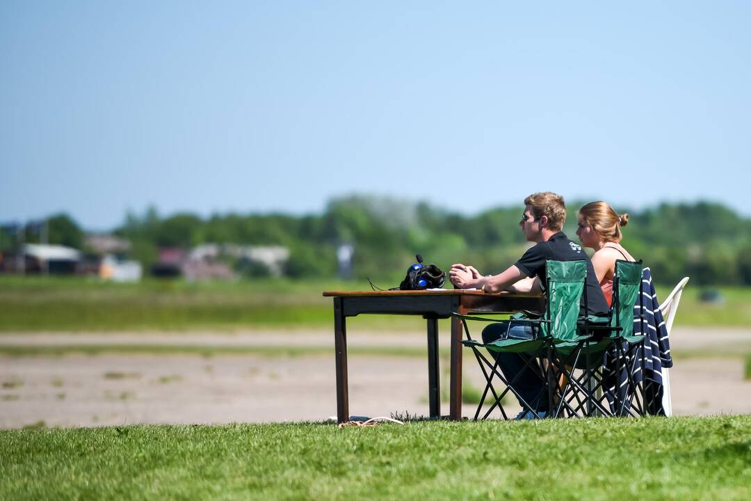 S. Dariaus ir S. Girėno aerodrome skraido akrobatiniai lėktuvai